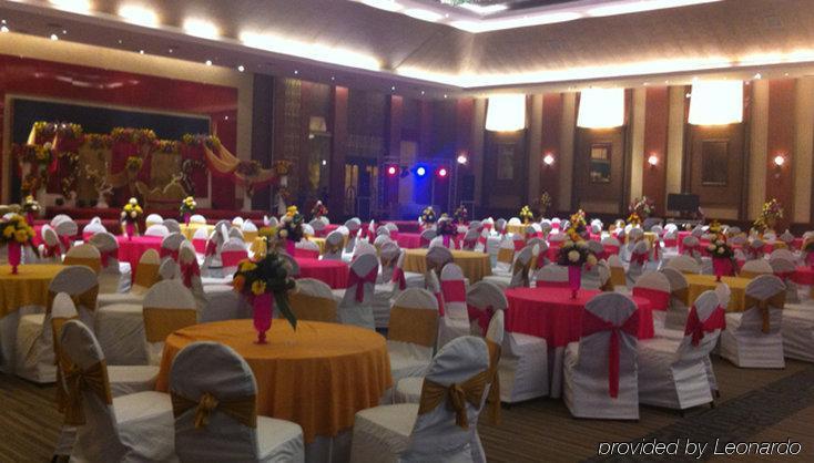 Country Inn & Suites By Radisson, Sahibabad ガーズィヤーバード エクステリア 写真