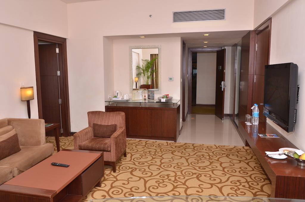 Country Inn & Suites By Radisson, Sahibabad ガーズィヤーバード エクステリア 写真